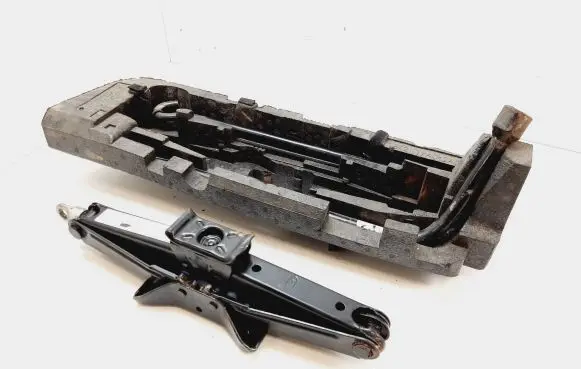 Ford Transit Tool set BK2117A012AC BK2117080AB