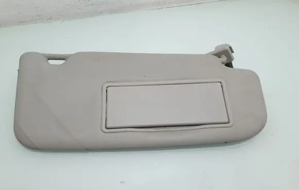 Nissan Qashqai+2 Sun visor