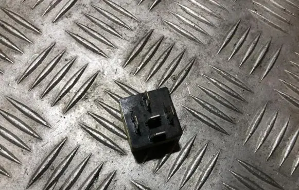 Peugeot 306 Other relay