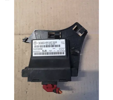 Skoda Fabia Mk2 (5J) Gateway control module 6R0907530E 5WK50030H