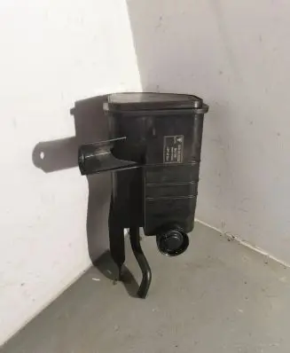 Porsche Macan (95B) Active carbon filter fuel vapour canister 95B201801D 95b201797a 95B201801