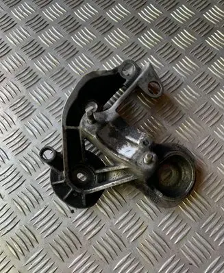 Audi A4 S4 B7 8E 8H Engine mounting bracket 8E0199351K