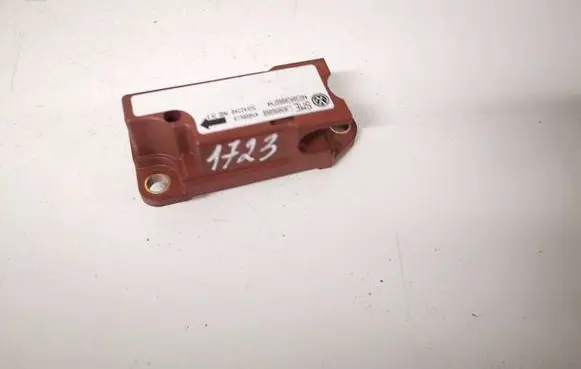 Skoda Octavia Mk1 (1U) Airbag deployment crash/impact sensor 1J0909606B