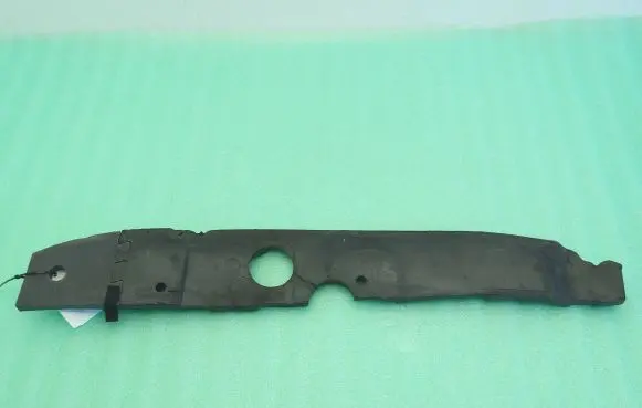 Jaguar F-Pace Fender foam support/seal X761