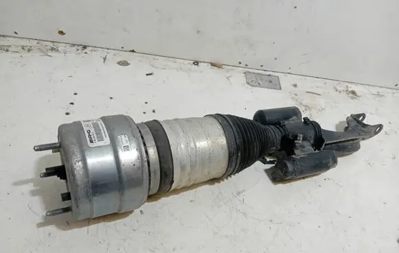 Mercedes-Benz GLC X253 C253 Front shock absorber/damper A2533200801 240196831