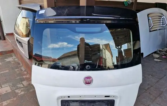 Fiat 500 Tailgate/trunk/boot lid