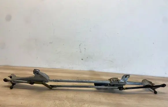 Mercedes-Benz B W245 Front wiper linkage and motor A1698201840