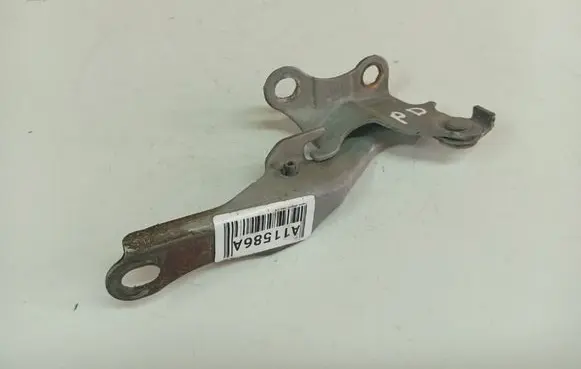Toyota Avensis T250 Engine bonnet/hood hinges