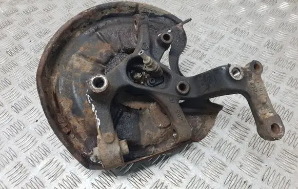 Volkswagen Touran I Rear wheel hub
