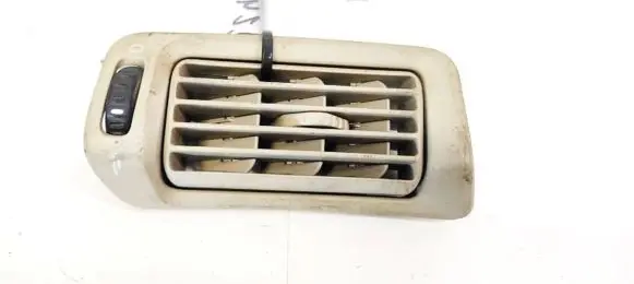 Volvo XC90 Dash center air vent grill