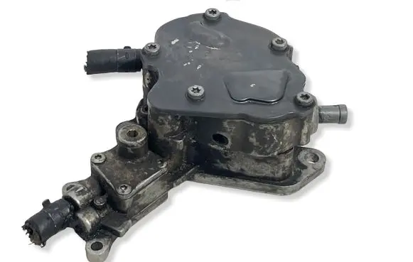 Volkswagen Golf IV Vacuum pump RE215307