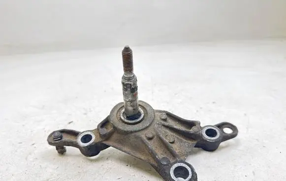 Renault Laguna II Gearbox mounting bracket 072522