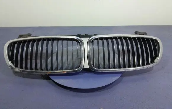 BMW 7 E65 E66 Front grill 7145738