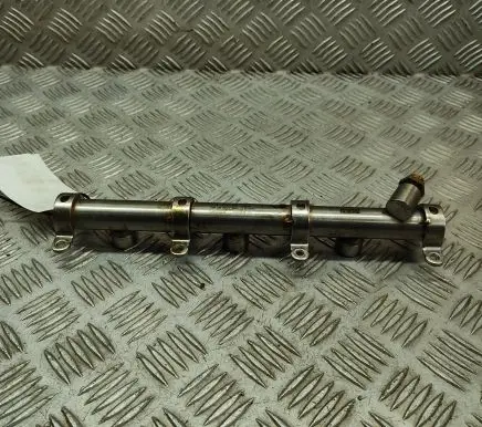 Audi A5 Fuel main line pipe 06M133315L