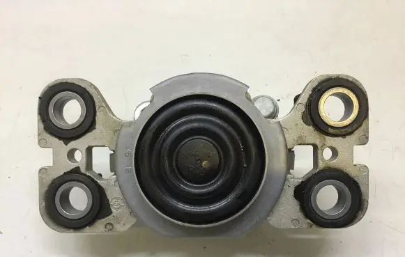 Jaguar E-Pace Engine mount bracket EJ327M121AD