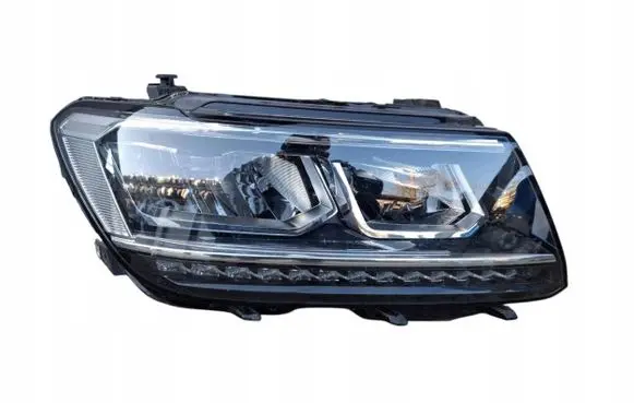 Volkswagen Tiguan Headlight/headlamp 5NB941036E
