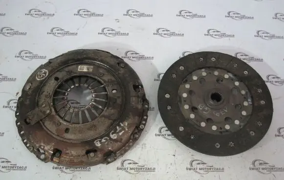 Renault Trafic III (X82) Clutch set kit 301015679R