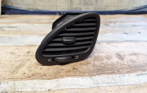 Seat Alhambra (Mk1) Dash center air vent grill 7M1819703E R66ZA 9VVA018B08AFW