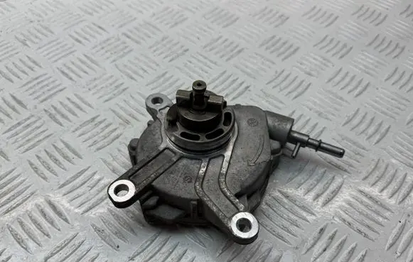 Toyota Avensis T250 Vacuum pump 293000R010 15060680