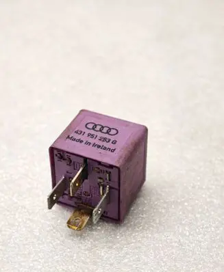 Volkswagen Golf IV Other relay 431951253G