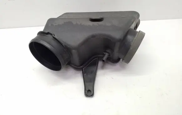 Chrysler Town u0026 Country V Intake resonator 04861731AC