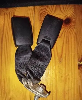 Mazda 3 II Rear seatbelt buckle BBM4