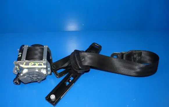 Jaguar XJ X351 Front seatbelt