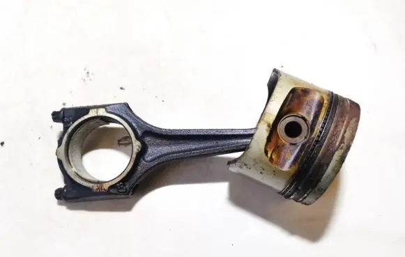 Opel Corsa B Piston with connecting rod