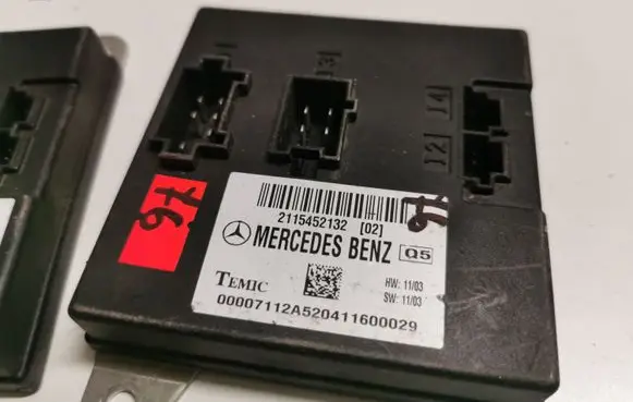 Mercedes-Benz E W211 Other control units/modules 2115452132