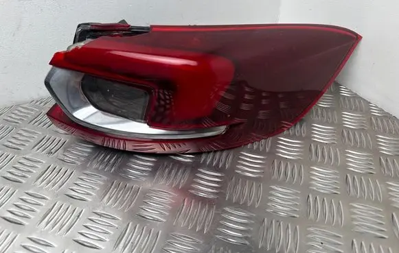 Opel Insignia B Rear/tail lights YR00148080 B10020590201 20590201
