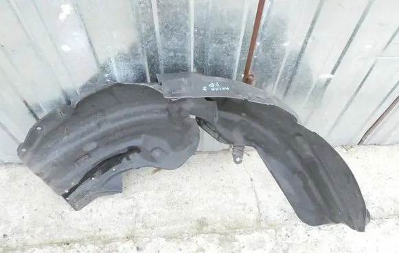 Mazda 2 Front arch 