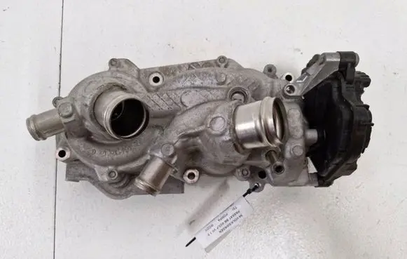 Volkswagen PASSAT B8 Water pump