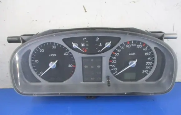 Renault Laguna II Speedometer (instrument cluster) 8200218878