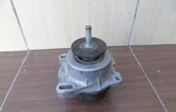 Ford Transit Engine mount bracket 4C116A002AD