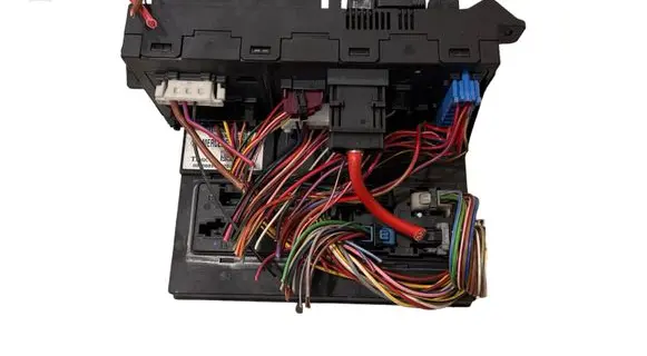 Mercedes-Benz E W211 Fuse module 2115453001