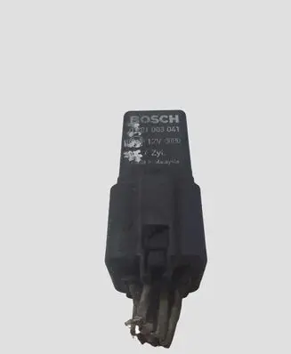 Chevrolet Captiva Glow plug pre-heat relay 0281003040