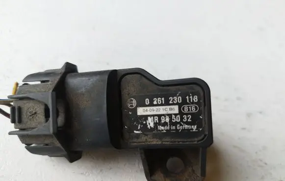 Mitsubishi Colt Air pressure sensor 0261230118