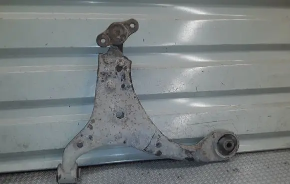 Hyundai i30 Front lower control arm/wishbone