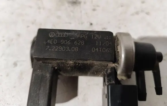 Audi A4 S4 B7 8E 8H Turbo solenoid valve 4E0906628