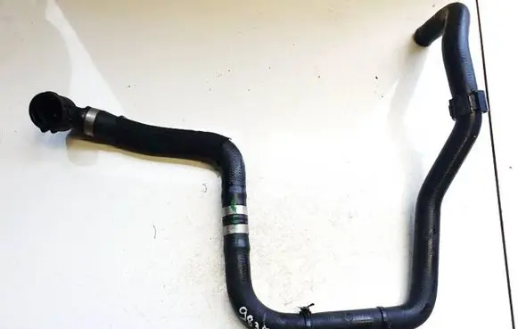 Mercedes-Benz EQB Engine coolant pipe/hose