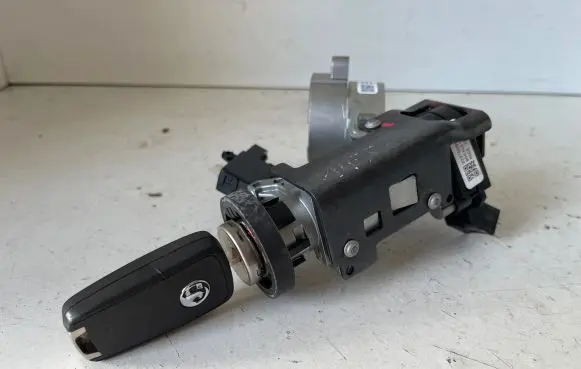 Opel Mokka X Ignition lock 23276089 306303104