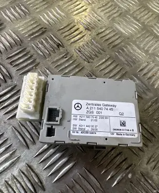 Mercedes-Benz E W211 Gateway control module A2115407445