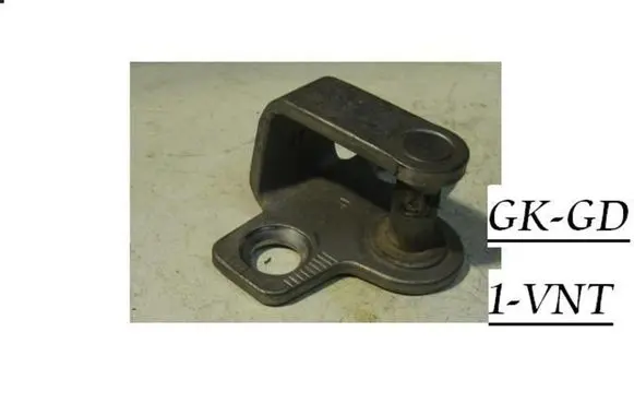 Mercedes-Benz A W168 Rear door lock loop/hook striker 0102