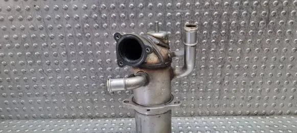 Audi A4 S4 B8 8K EGR valve cooler S25145724 04L131512A