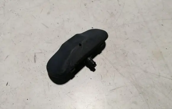 Volkswagen Tiguan Windshield washer spray nozzle 5M0955985C