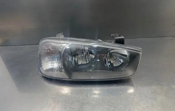 Hyundai Elantra Headlight/headlamp 921022dxxx