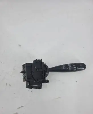 Toyota Yaris Wiper control stalk 173647