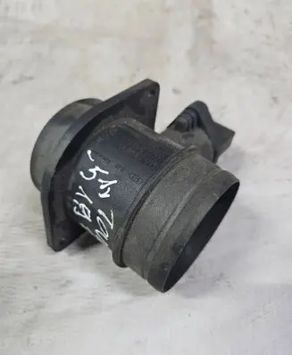 Volkswagen Touran I Mass air flow meter 038906461B 0281002531