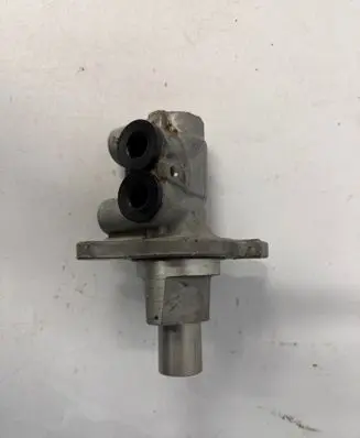 Dodge Charger Master brake cylinder 6511