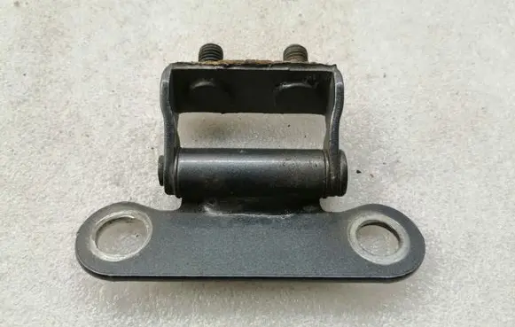 Toyota Auris 150 Tailgate/trunk/boot hinge 6881005010